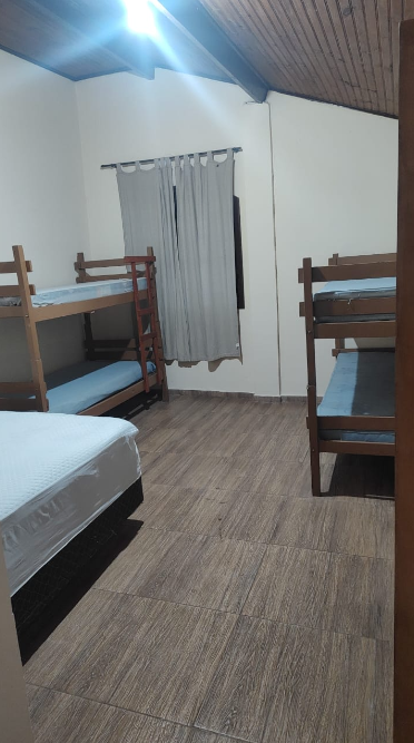 Quarto com beliches